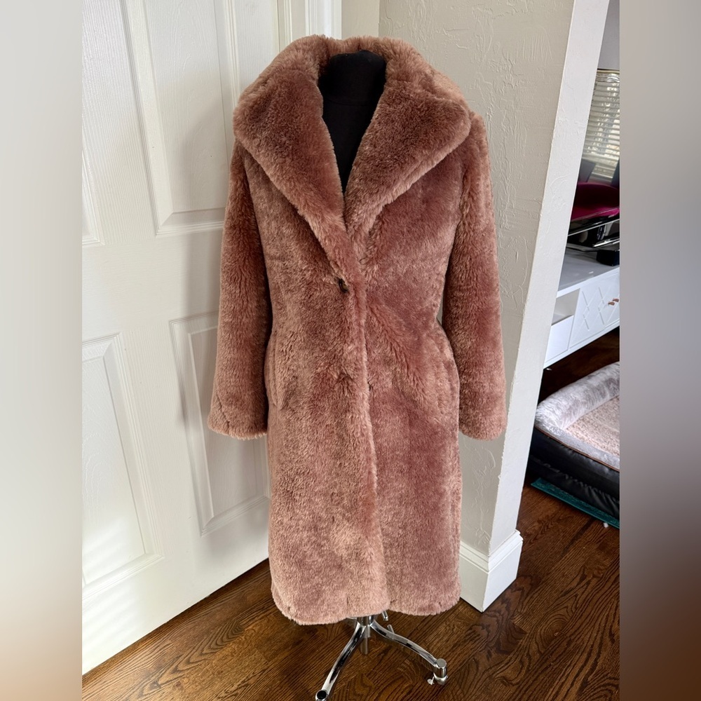 Avec Les Filles Oversized Collar Faux Fur Midi Coat in a rose/blush pink color.